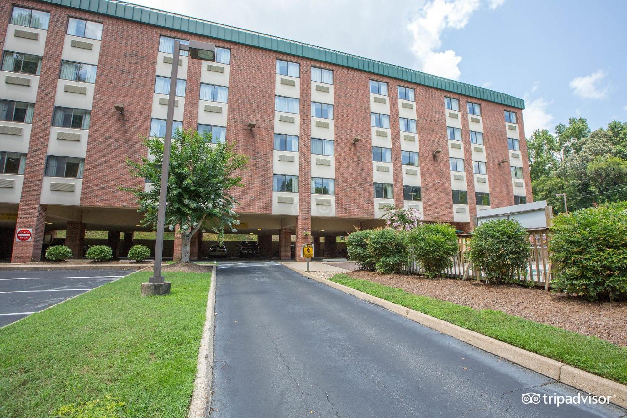 Hotel Country Inn&suites By Radisson, East